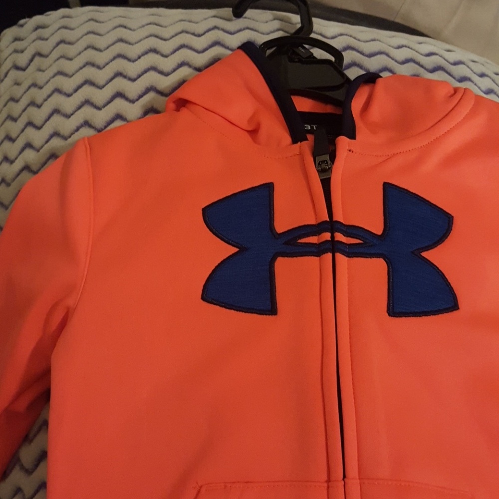 Size 3T under armour sweatshirt and pants NWT